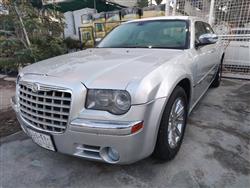 کرایسلەر 300